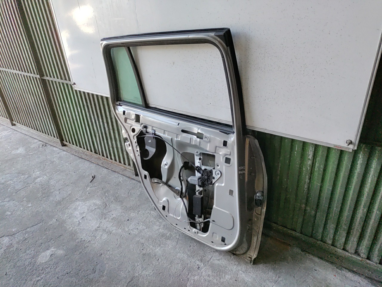 Porta Tras Esquerda com acessorios RENAULT MEGANE II Grandtour (KM0/1_) | 03 - 12 Imagem-4
