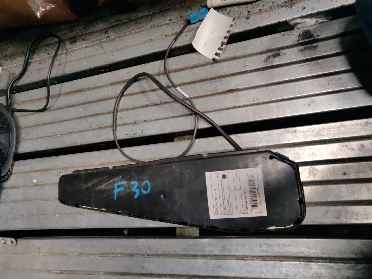 Airbag do Banco Frente Esquerdo BMW 3 (F30, F80) | 11 - 18 Imagem-0 Airbag do Banco Frente Esquerdo BMW 3 (F30, F80) | 11 - 18 Imagem-0