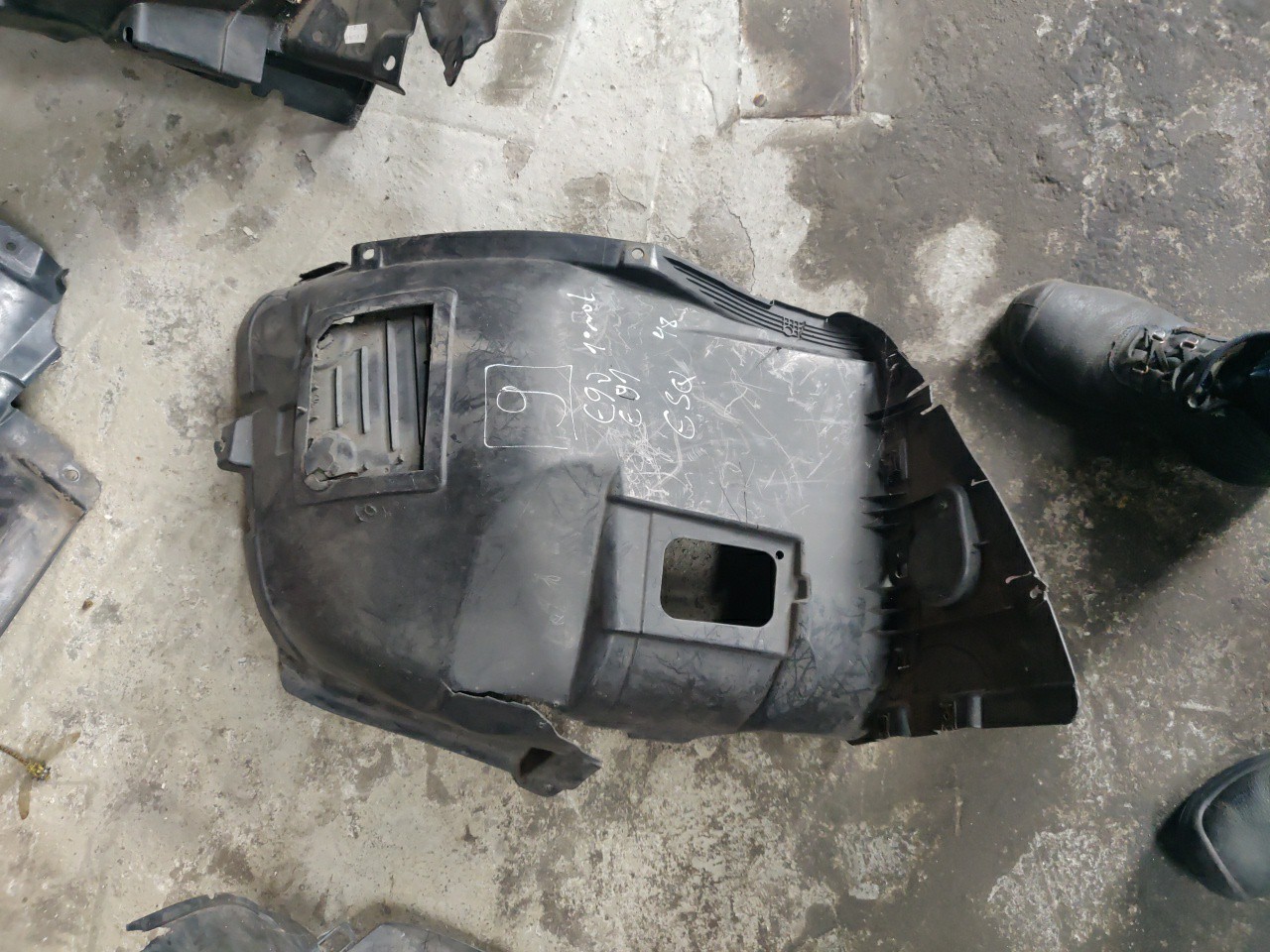 Parte da Frente da Cava de Roda Frente Esquerda BMW 3 (E90) | 04 - 12