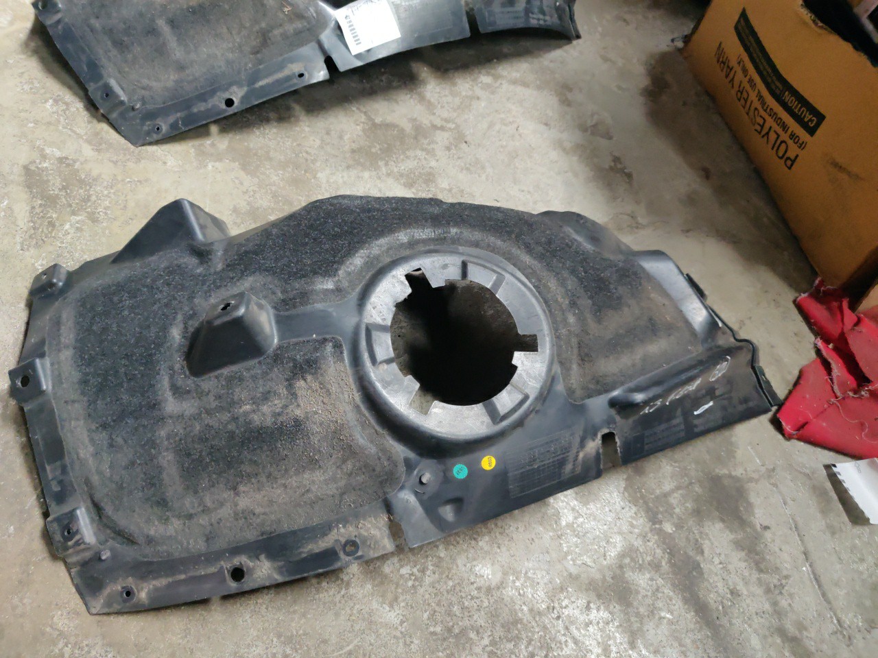 Parte da Frente da Cava de Roda Frente Esquerda BMW i3 (I01) | 13 - 