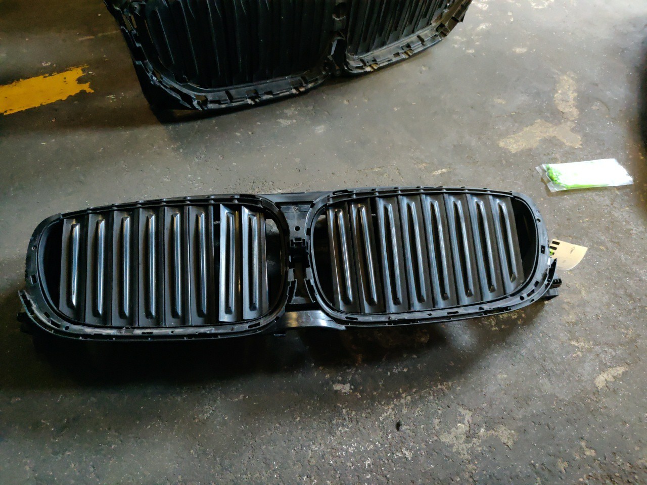 Entrada de Ar / Suporte da Grelha Frontal Central BMW 7 (G11, G12) | 15 - 