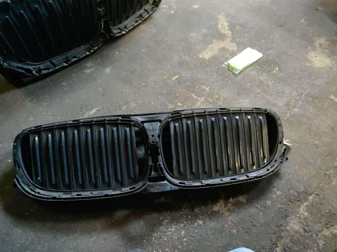 Entrada de Ar / Suporte da Grelha Frontal Central BMW 7 (G11, G12) | 15 - 