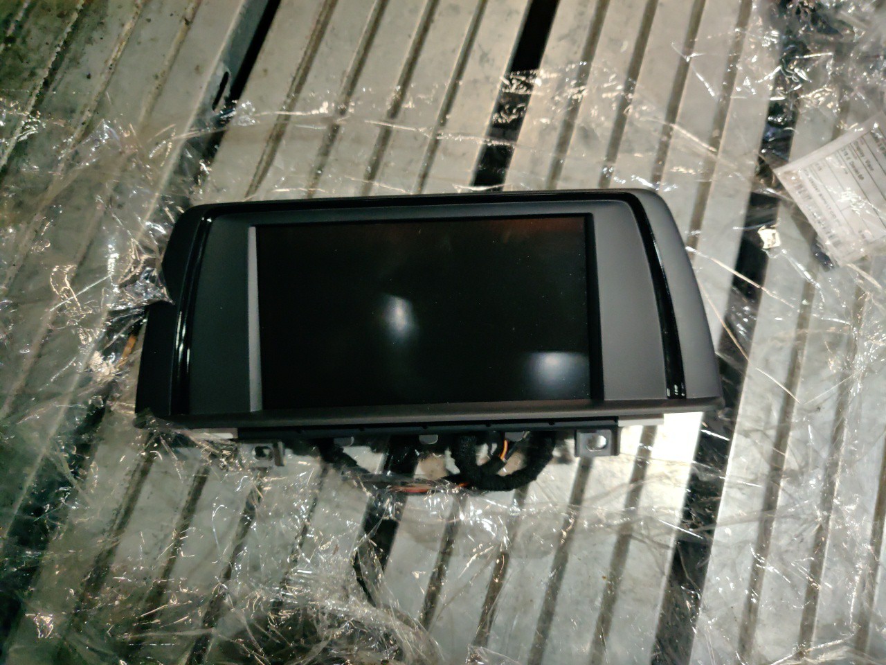 Display / Visor / Ecrã BMW 1 (F20) | 11 - 19