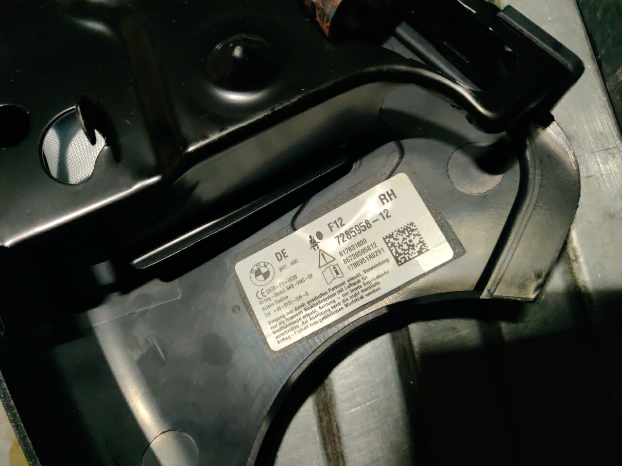 Airbag do Banco Frente Direito BMW 6 Cabriolet (F12) | 10 - 18 Imagem-1 Airbag do Banco Frente Direito BMW 6 Cabriolet (F12) | 10 - 18 Imagem-1