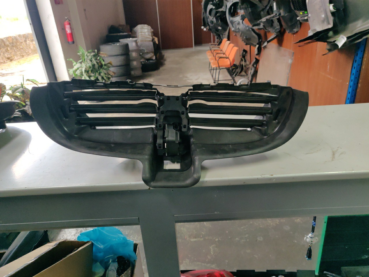 Entrada de Ar / Conduta Superior Central Frontal BMW 1 (E87) | 03 - 13