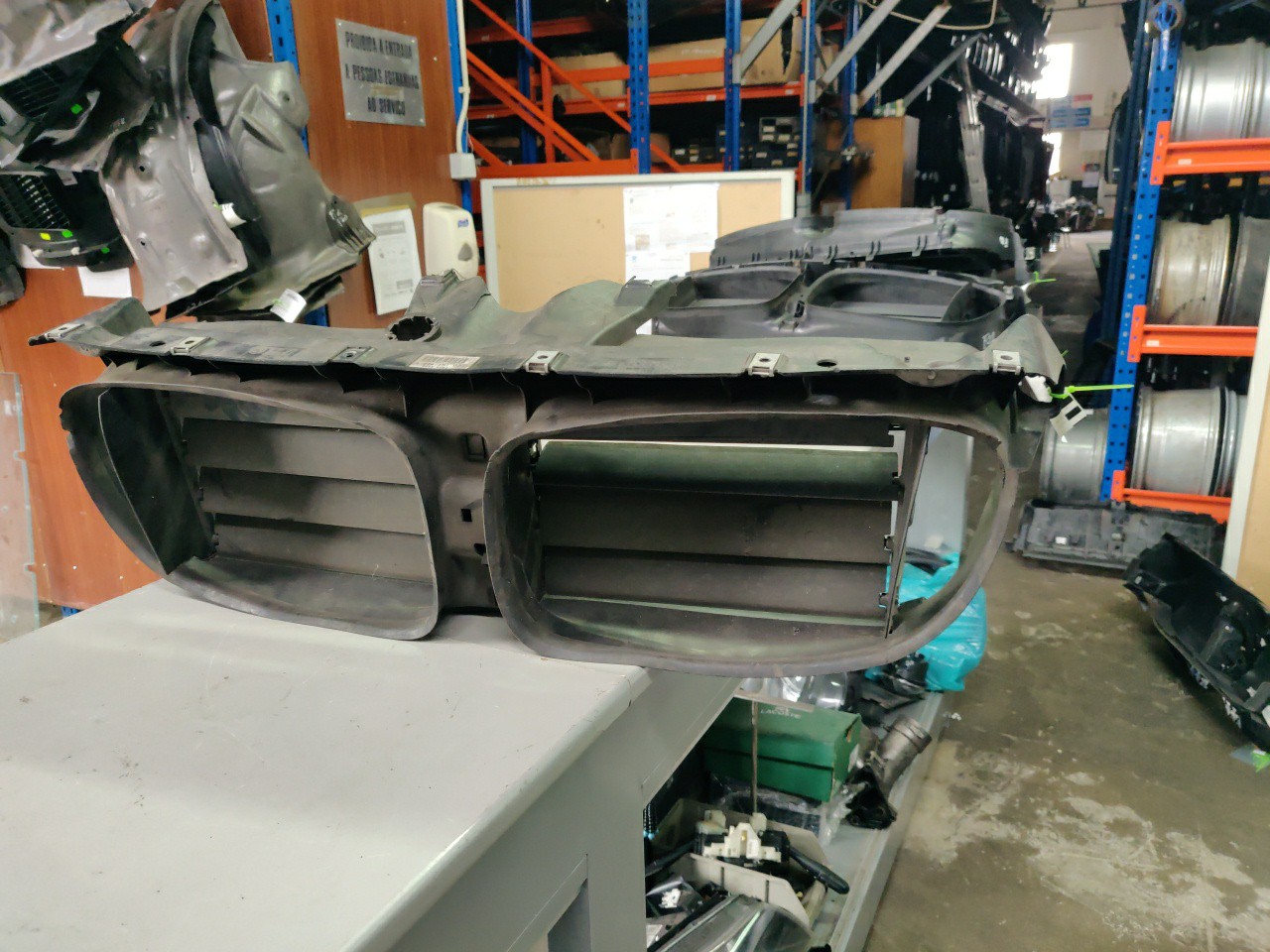Entrada de Ar / Conduta Superior Central Frontal BMW 7 (F01, F02, F03, F04) | 08 - 15
