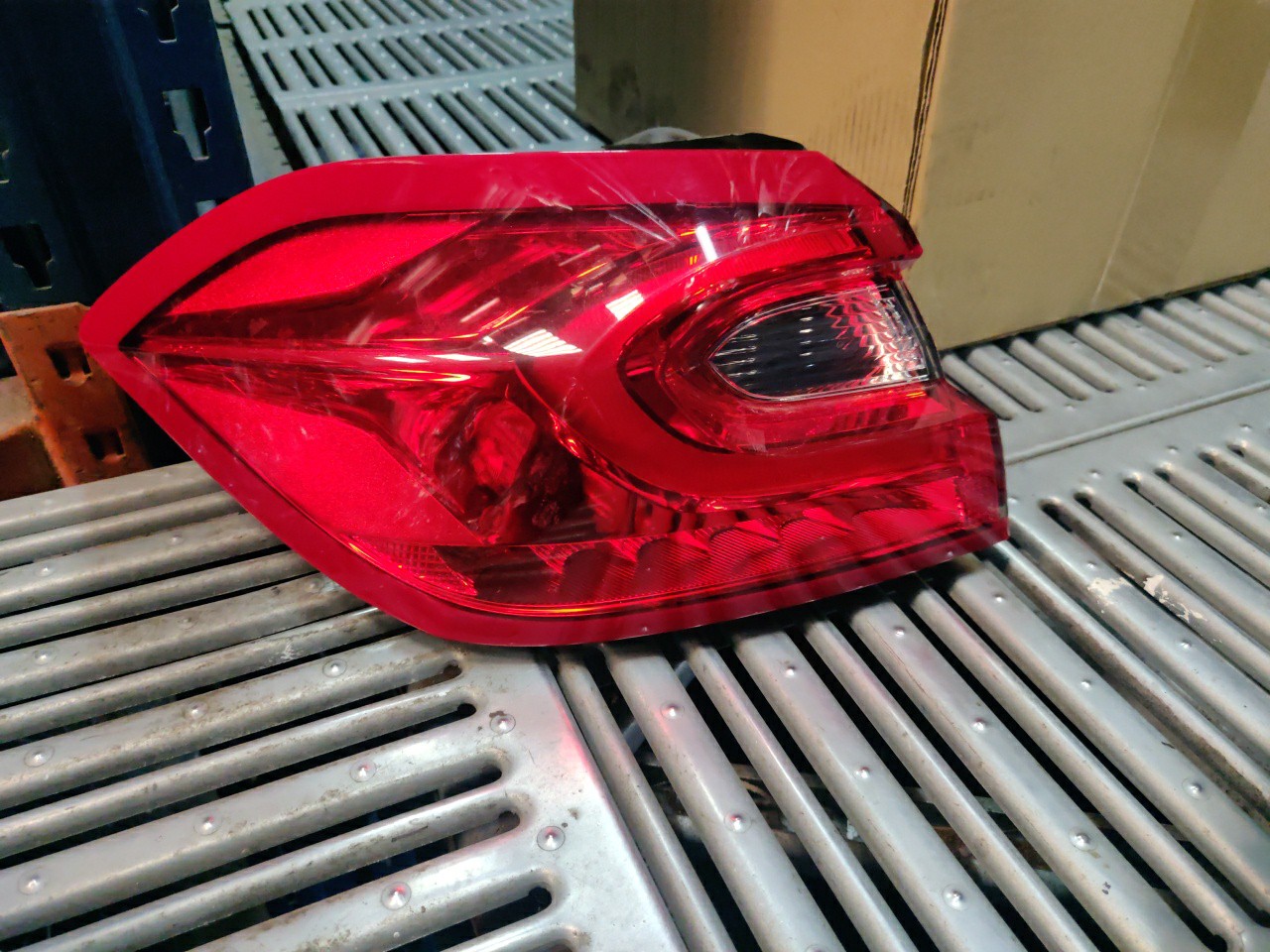 Farolim Esquerdo Painel Lanterna Esquerda Ilharga FORD FIESTA VII | 17 -  Imagem-0