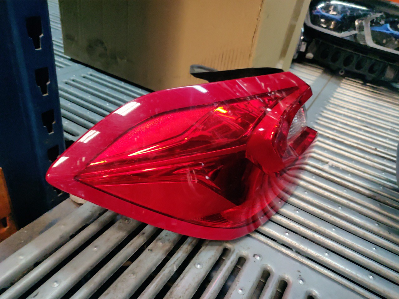 Farolim Esquerdo Painel Lanterna Esquerda Ilharga FORD FIESTA VII | 17 -  Imagem-1