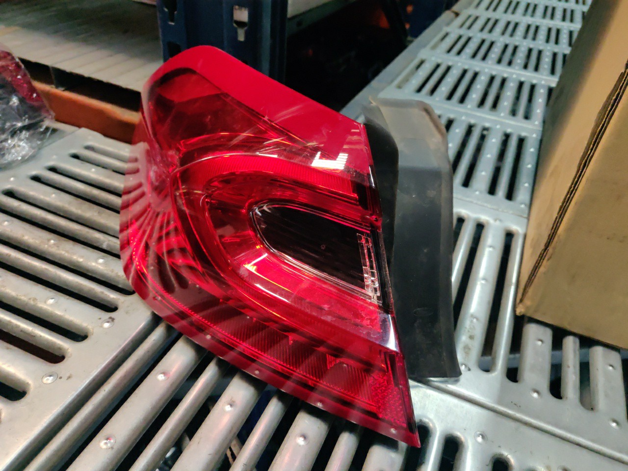 Farolim Esquerdo Painel Lanterna Esquerda Ilharga FORD FIESTA VII | 17 -  Imagem-2