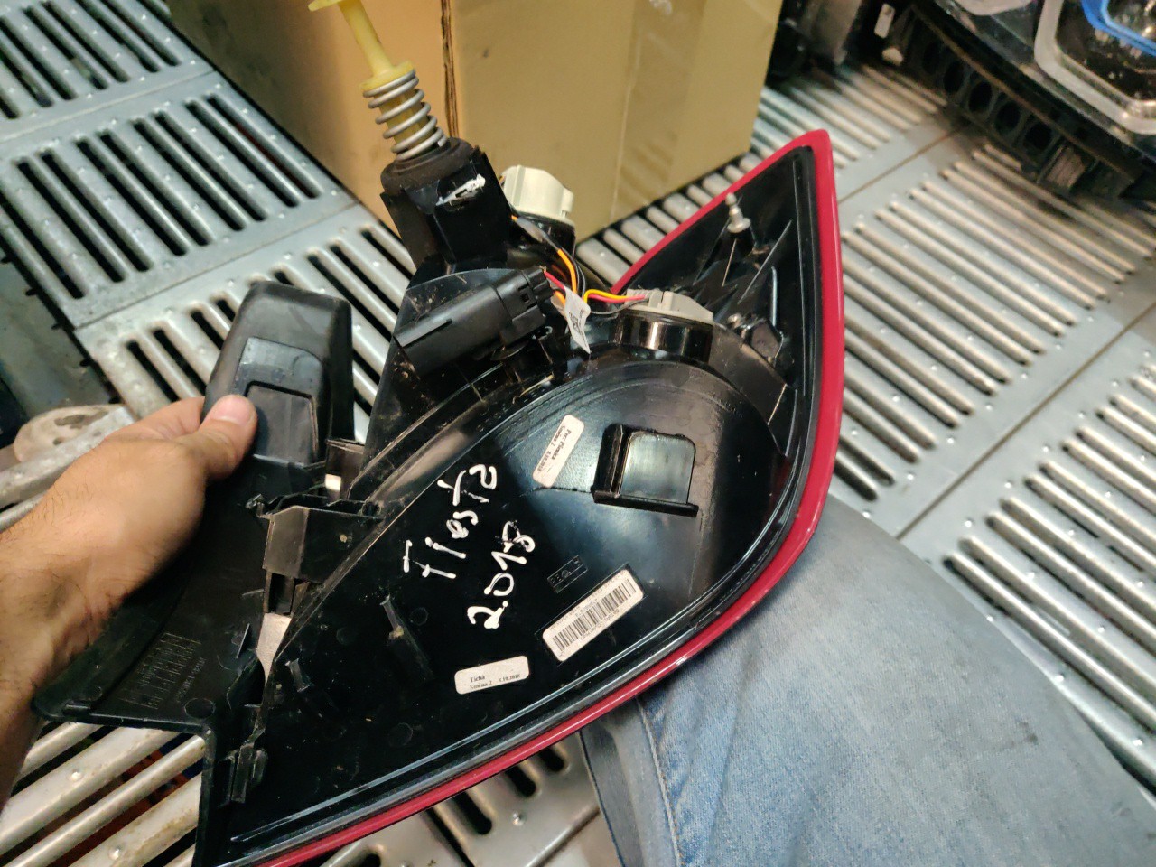 Farolim Esquerdo Painel Lanterna Esquerda Ilharga FORD FIESTA VII | 17 -  Imagem-4