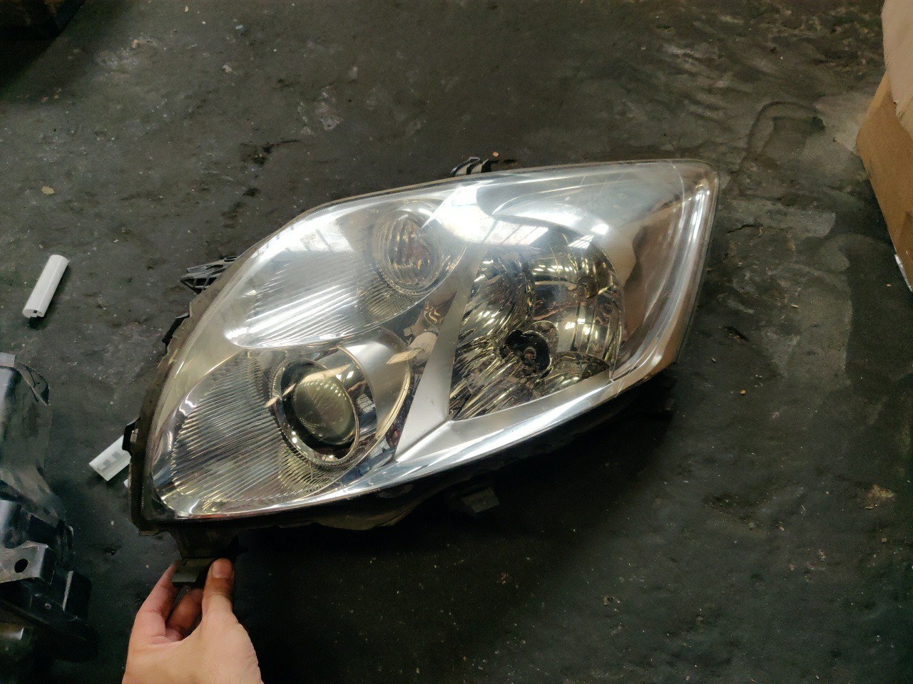 Farol Frente Esquerdo / Otica Esquerda TOYOTA AURIS (_E15_) | 06 - 12