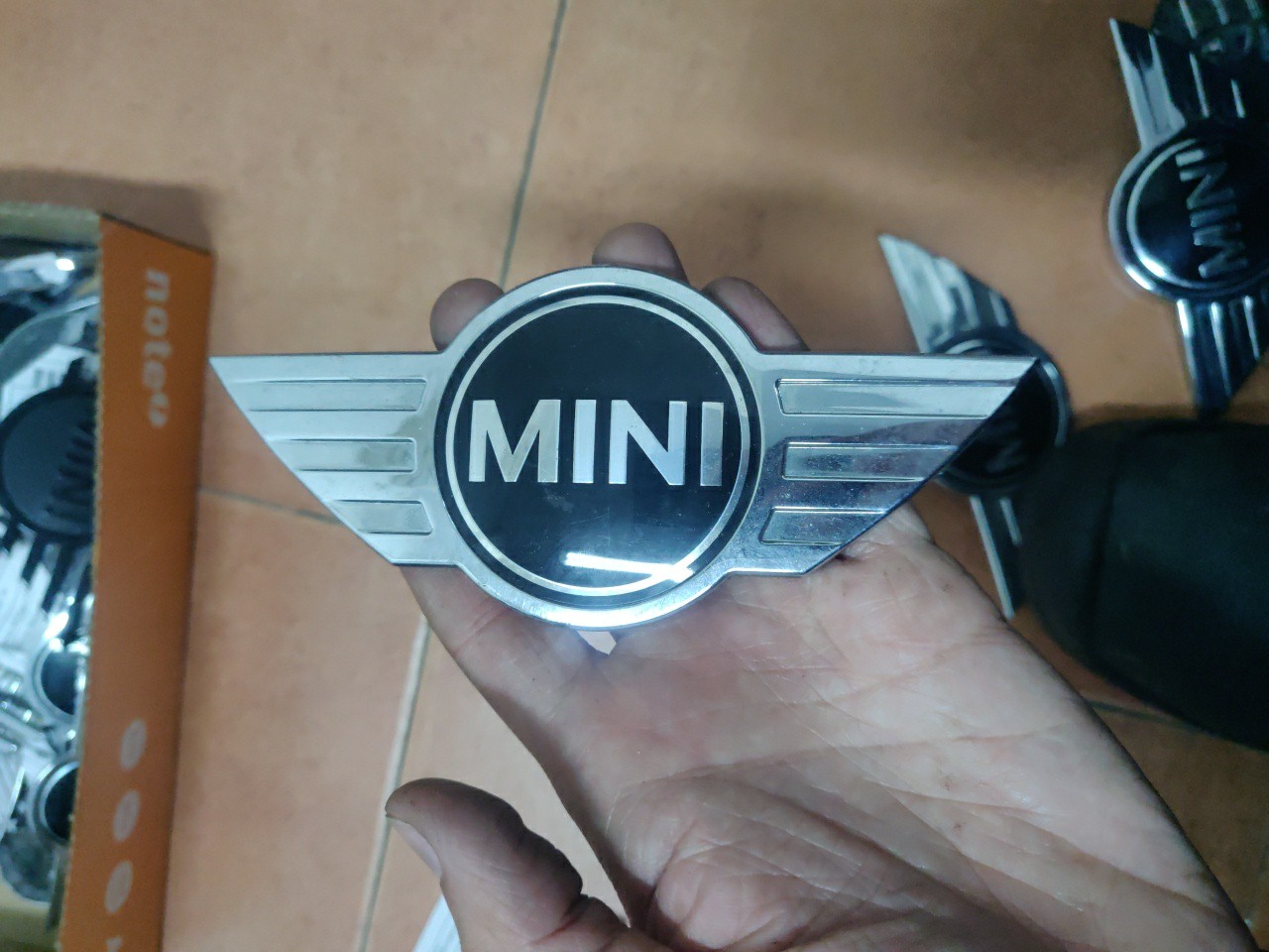 Simbolo do Capot / Emblema logotipo MINI MINI Cabriolet (F57) | 14 - 