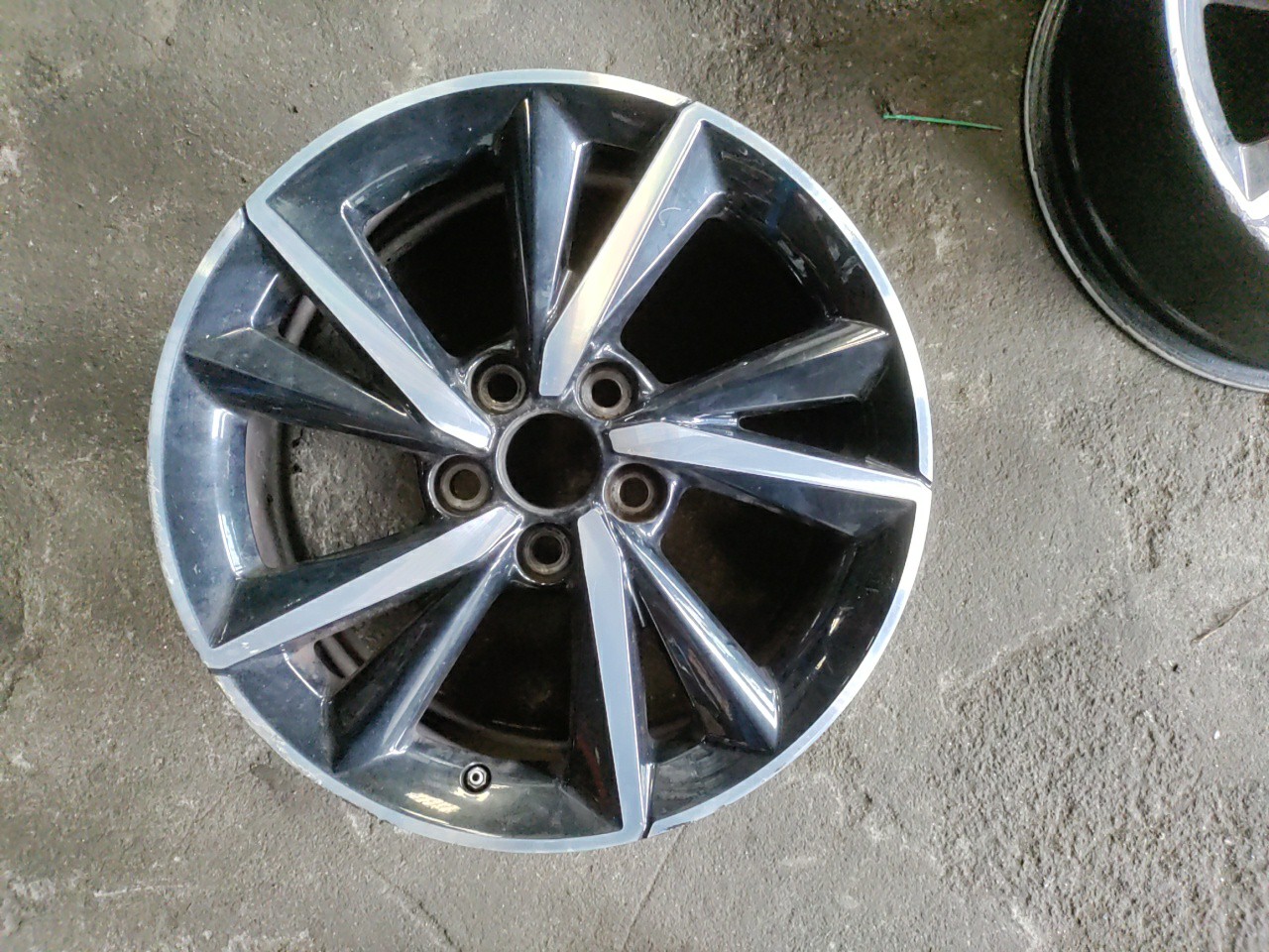 Conjunto de Jantes Especiais 17 polegadas jogo TOYOTA AURIS (_E18_) | 12 - 18 Imagem-1 Conjunto de Jantes Especiais 17 polegadas jogo TOYOTA AURIS (_E18_) | 12 - 18 Imagem-1