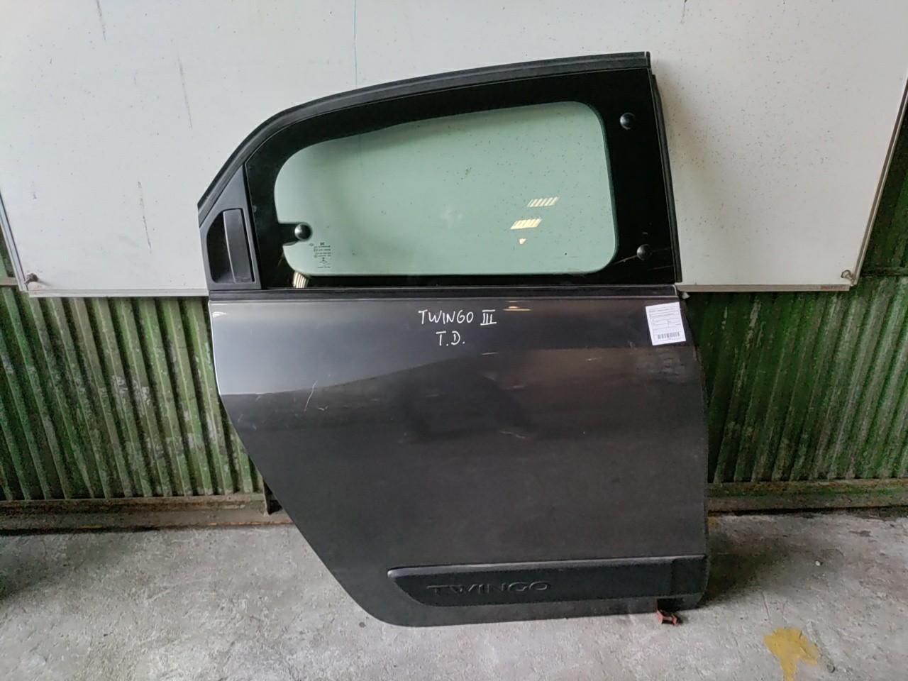 Porta Tras Direita com acessorios RENAULT TWINGO III (BCM_) | 14 - 