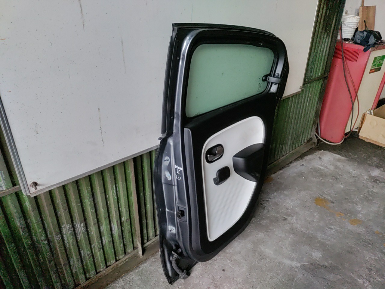 Porta Tras Direita com acessorios RENAULT TWINGO III (BCM_) | 14 -  Imagem-3