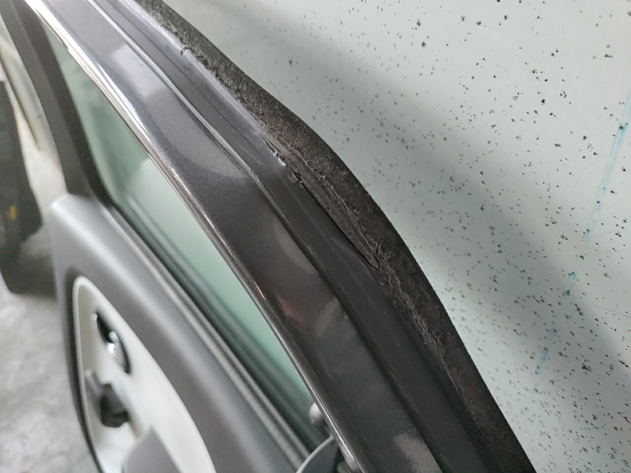 Porta Tras Direita com acessorios RENAULT TWINGO III (BCM_) | 14 -  Imagem-4