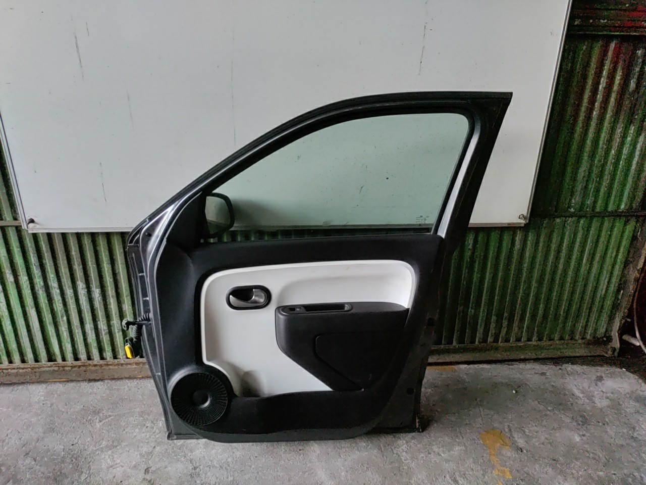 Porta Frente Direita com Acessorios RENAULT TWINGO III (BCM_) | 14 -  Imagem-1