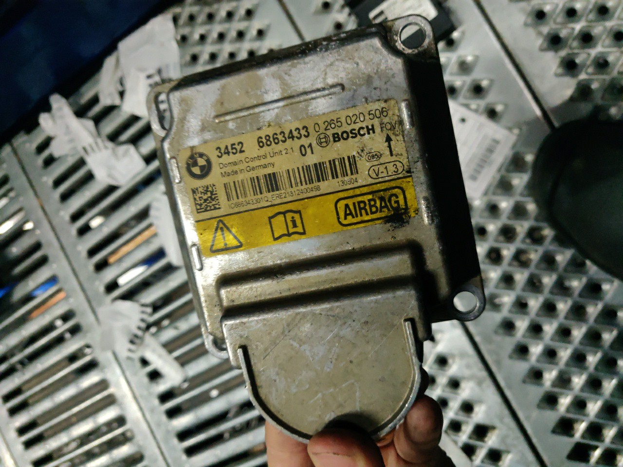 Airbag Module BMW 1 (F20) | 11 - 19