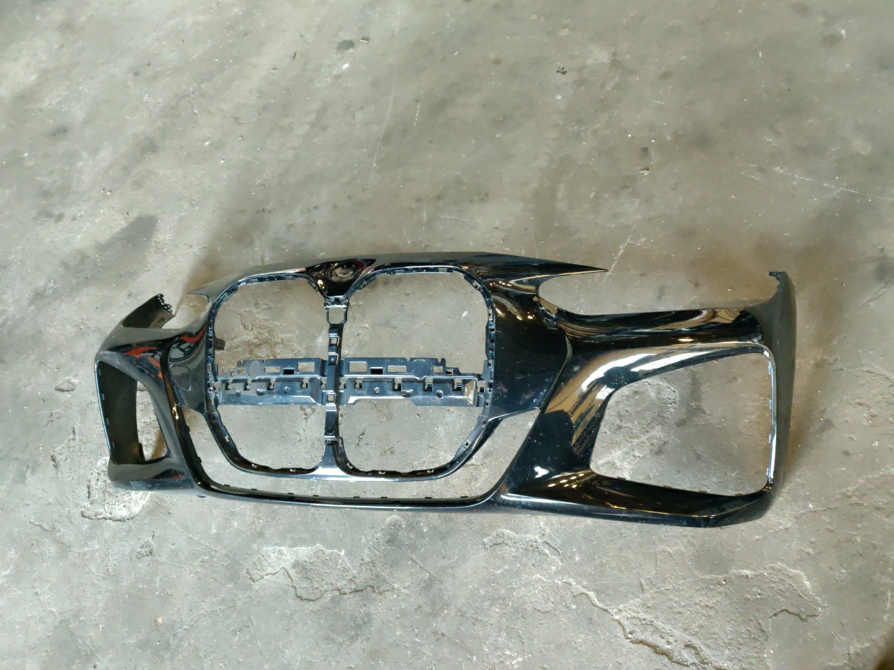 Parachoques Frente / Para Choques Frontal nu RENAULT Clio II (BB0/1/2_, CB0/1/2_)