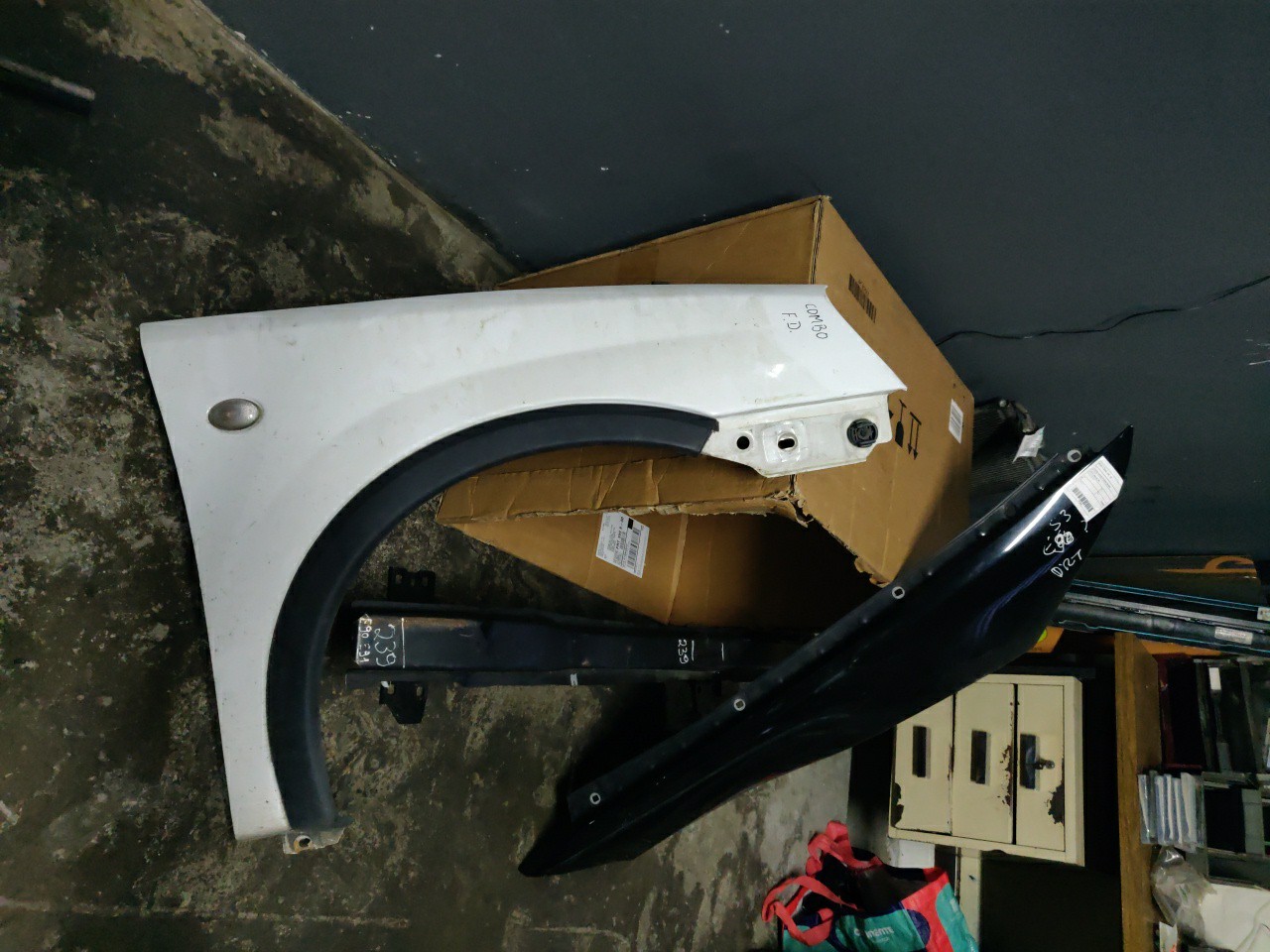 Right Fender OPEL COMBO Caixa/Combi | 01 - 