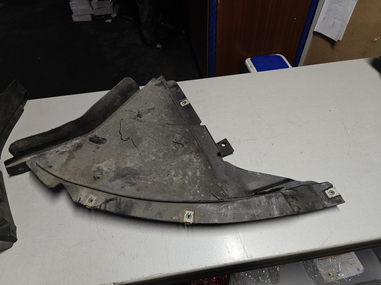 Triangulo da Cava de Roda Frente Esquerda BMW 6 Cabriolet (F12) | 10 - 18