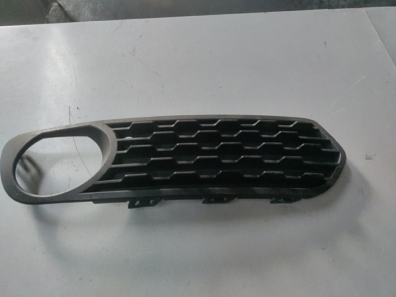 Grelha do Farol de Nevoeiro Frente Direito BMW 1 (F20) | 11 - 19