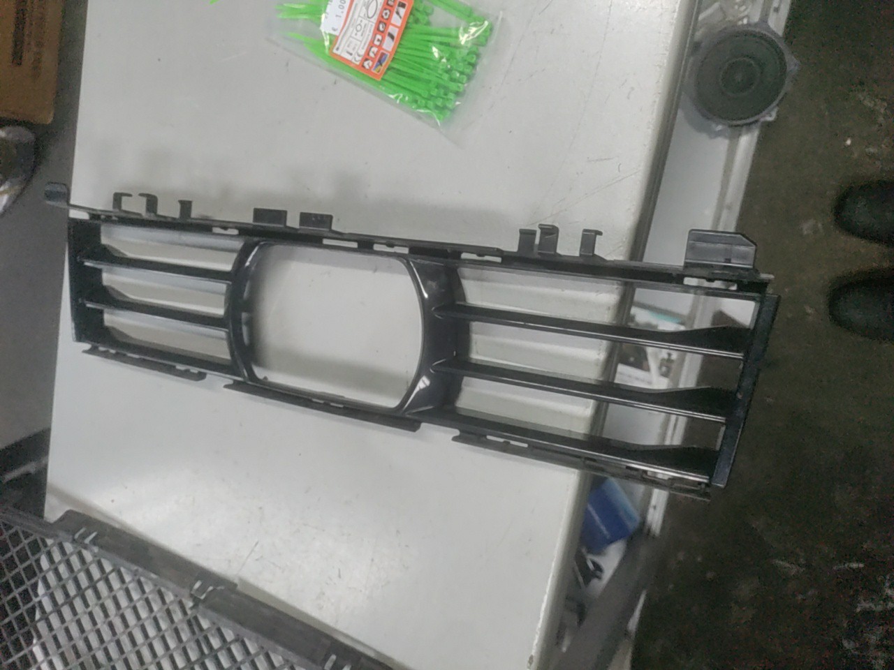 Grelha Inferior Central do Parachoques Frente BMW 5 (G30, F90) | 16 - 