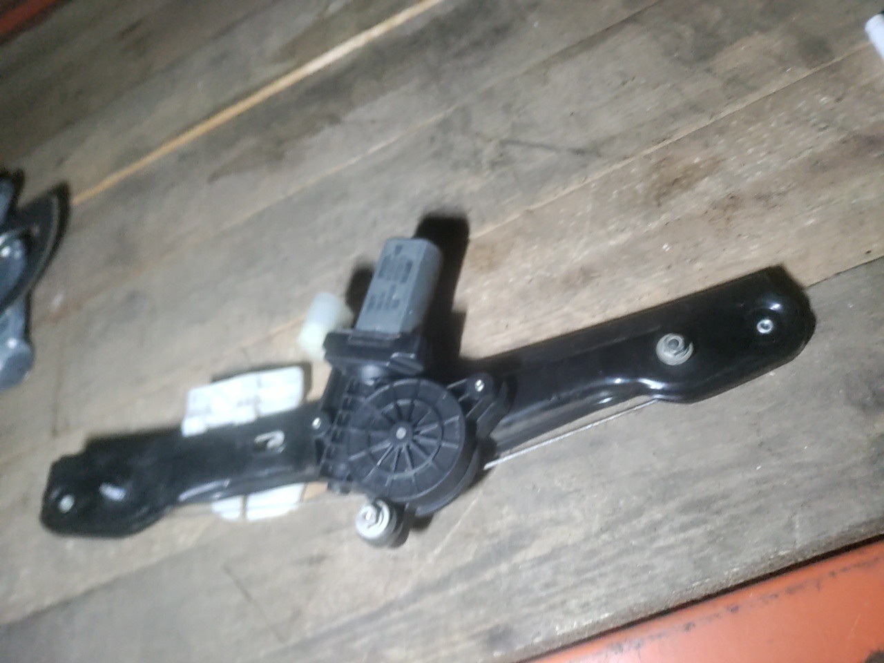 Elevador de Vidro Tras Esquerdo BMW 1 (F20) | 11 - 19