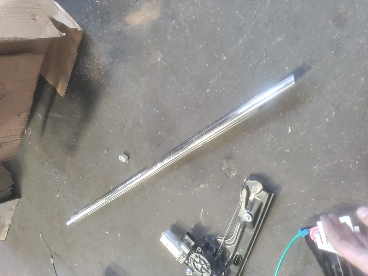 Friso Raspador Exterior Porta Frente Esquerda MINI MINI (F55) | 13 - 