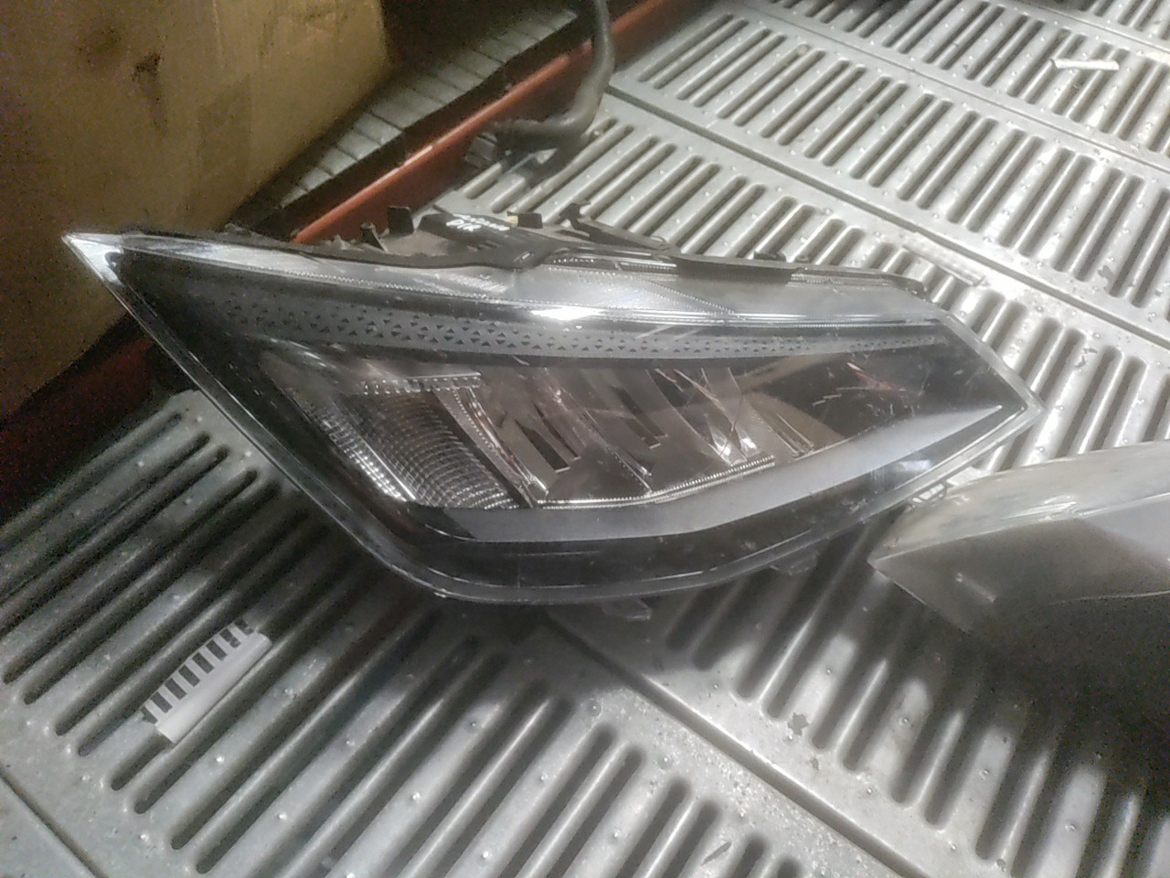 Farol Frente Direito / Otica Direita SEAT ARONA (KJ7) | 17 - 