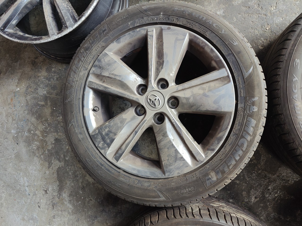 Conjunto de Jantes Especiais 17 polegadas jogo TOYOTA AVENSIS três volumes (_T27_) | 08 - 18 Imagem-2 Conjunto de Jantes Especiais 17 polegadas jogo TOYOTA AVENSIS três volumes (_T27_) | 08 - 18 Imagem-2