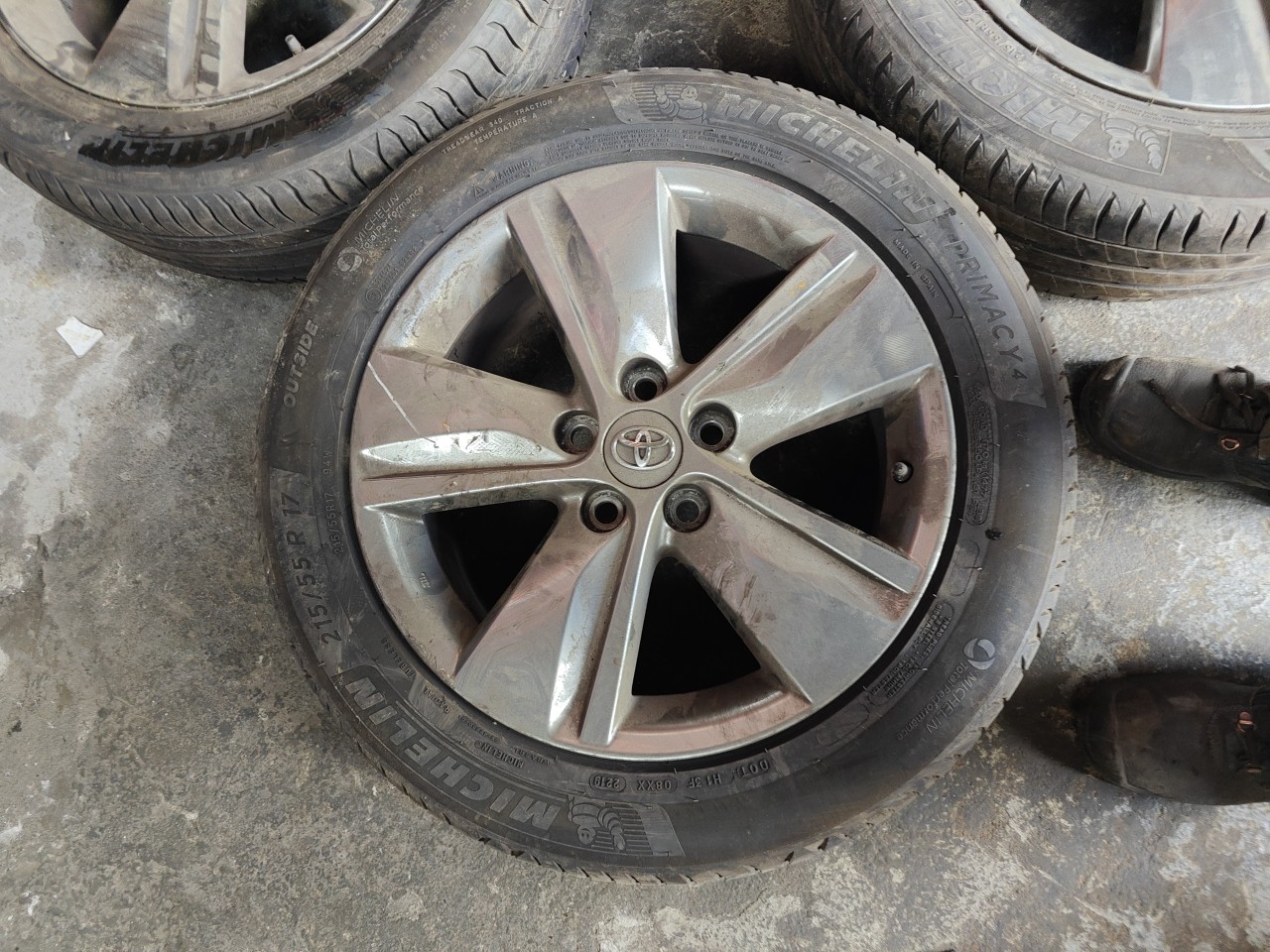 Conjunto de Jantes Especiais 17 polegadas jogo TOYOTA AVENSIS três volumes (_T27_) | 08 - 18 Imagem-4 Conjunto de Jantes Especiais 17 polegadas jogo TOYOTA AVENSIS três volumes (_T27_) | 08 - 18 Imagem-4