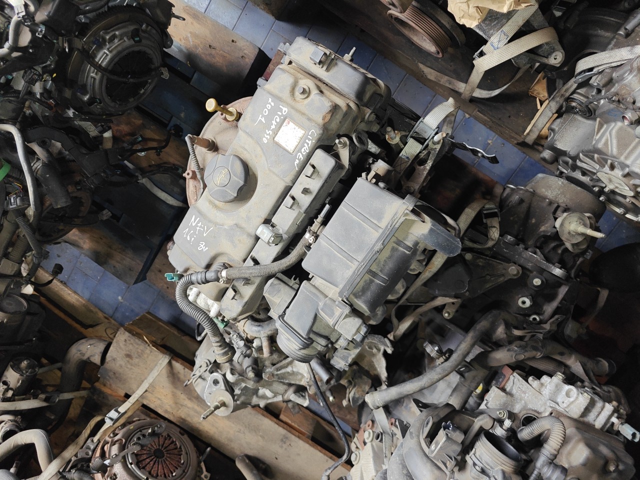 Motor com acessorios CITROEN XSARA PICASSO (N68) | 99 - 12 Imagem-1 Motor com acessorios CITROEN XSARA PICASSO (N68) | 99 - 12 Imagem-1