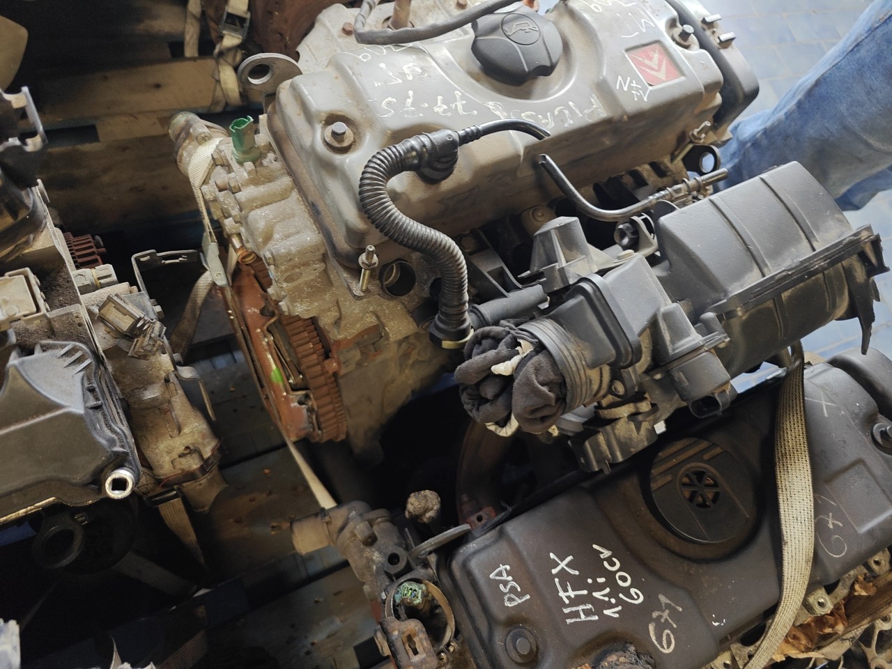 Motor com acessorios CITROEN XSARA PICASSO (N68) | 99 - 12 Imagem-3 Motor com acessorios CITROEN XSARA PICASSO (N68) | 99 - 12 Imagem-3