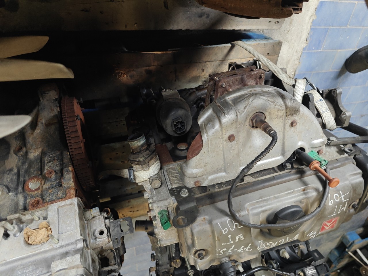 Motor com acessorios CITROEN XSARA PICASSO (N68) | 99 - 12 Imagem-4 Motor com acessorios CITROEN XSARA PICASSO (N68) | 99 - 12 Imagem-4