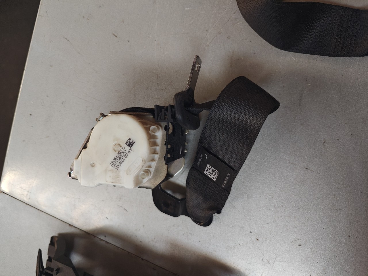 Cinto Segurança Tras Esquerdo BMW 5 Touring (F11) | 09 - 17
