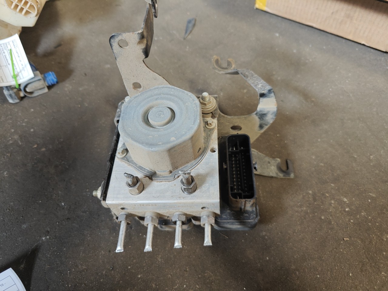 Bomba / Modulo ABS RENAULT CAPTUR I (J5_, H5_) | 13 - 