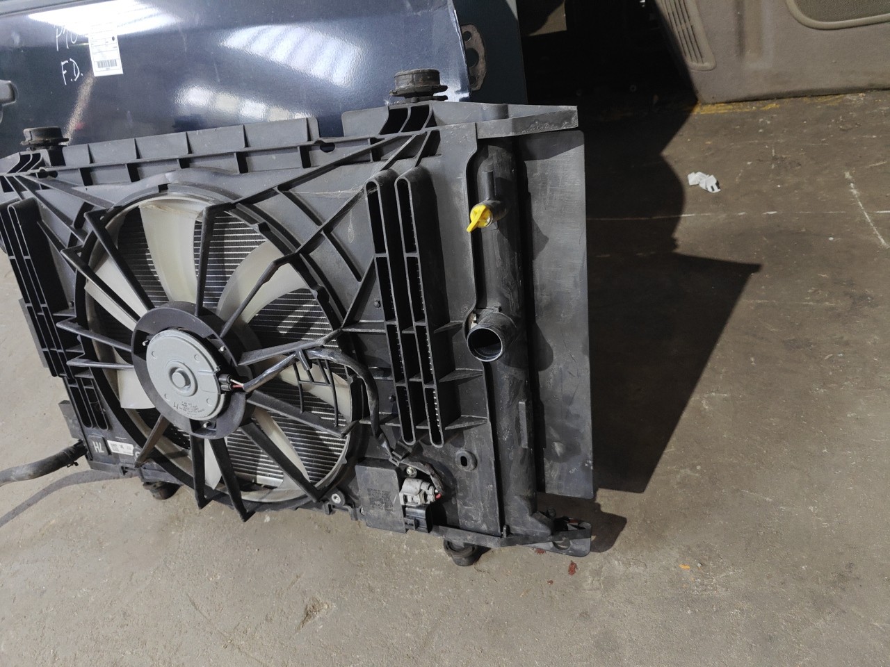 Conjunto de Radiadores e Termoventilador TOYOTA AVENSIS três volumes (_T27_) | 08 - 18 Imagem-1