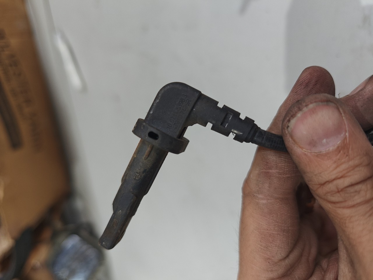 Sensor de ABS da Roda Frente sonda RENAULT CLIO IV Grandtour (KH_) | 13 -  Imagem-3