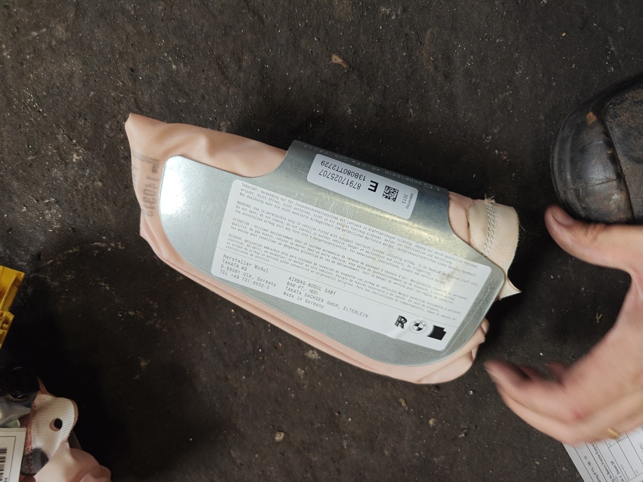 Airbag do Banco Frente Esquerdo BMW 5 Touring (F11) | 09 - 17 Imagem-0 Airbag do Banco Frente Esquerdo BMW 5 Touring (F11) | 09 - 17 Imagem-0