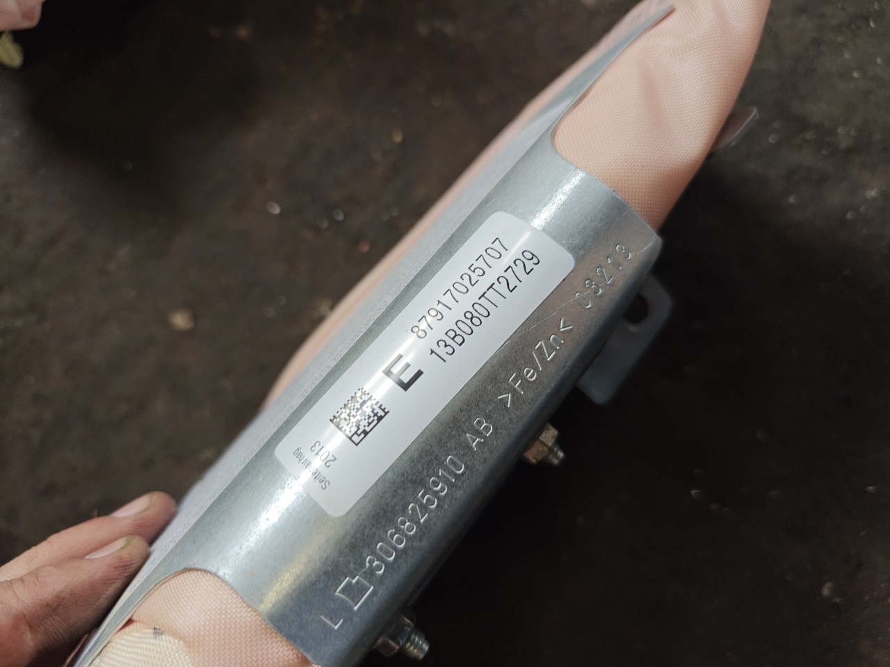 Airbag do Banco Frente Esquerdo BMW 5 Touring (F11) | 09 - 17 Imagem-1 Airbag do Banco Frente Esquerdo BMW 5 Touring (F11) | 09 - 17 Imagem-1