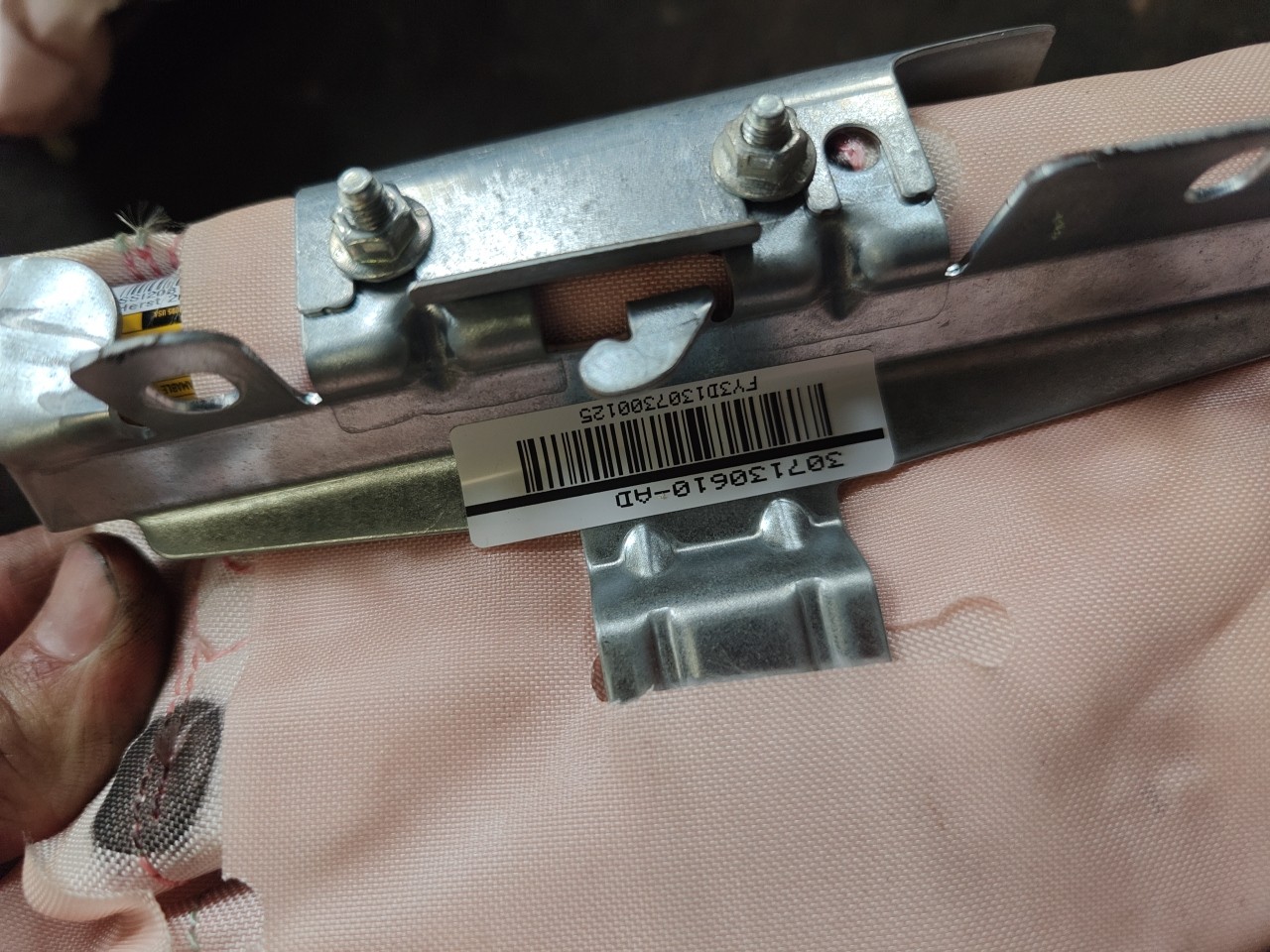 Airbag do Banco Frente Esquerdo BMW 5 Touring (F11) | 09 - 17 Imagem-3 Airbag do Banco Frente Esquerdo BMW 5 Touring (F11) | 09 - 17 Imagem-3