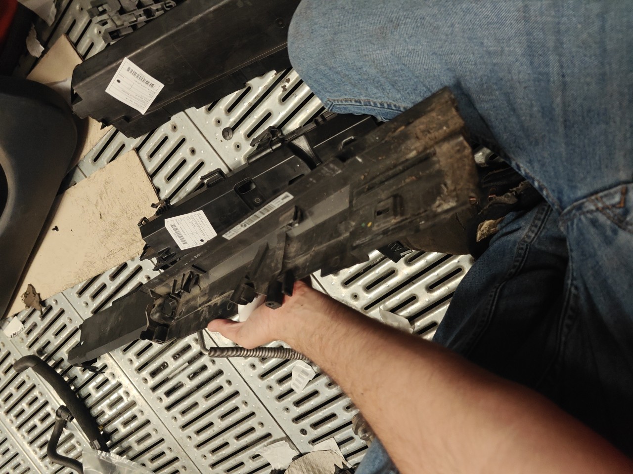 Suporte Esquerdo do Radiador BMW 1 (F20) | 11 - 19