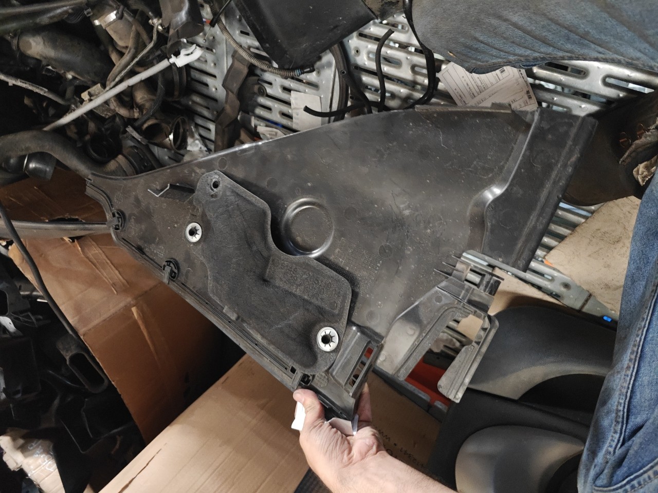 Blindagem da Grelha Torpedo BMW 3 (F30, F80) | 11 - 18