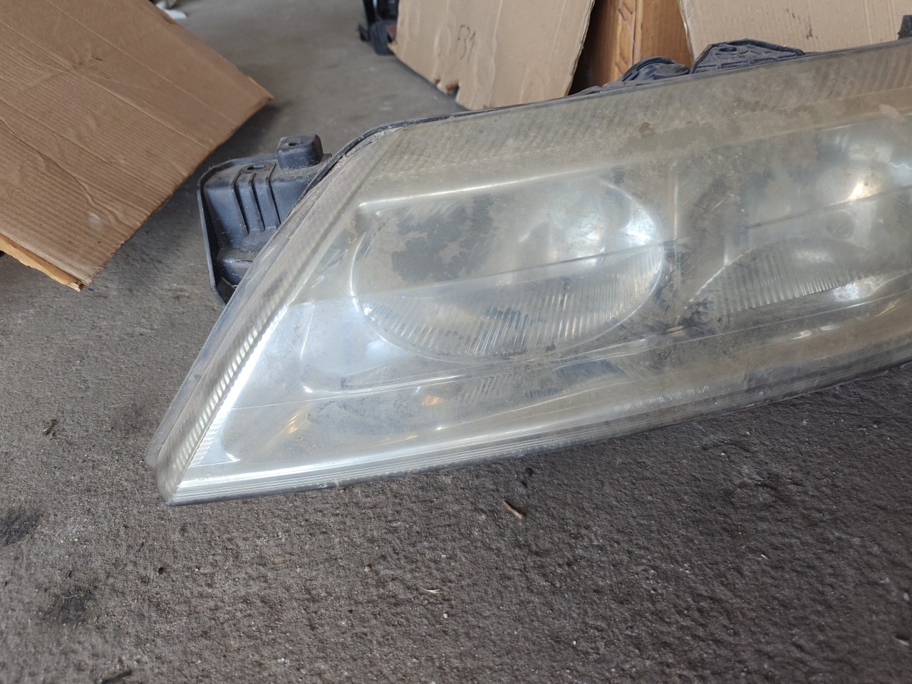 Farol Frente Esquerdo / Otica Esquerda RENAULT LAGUNA II Grandtour (KG0/1_) | 01 - 07 Imagem-1