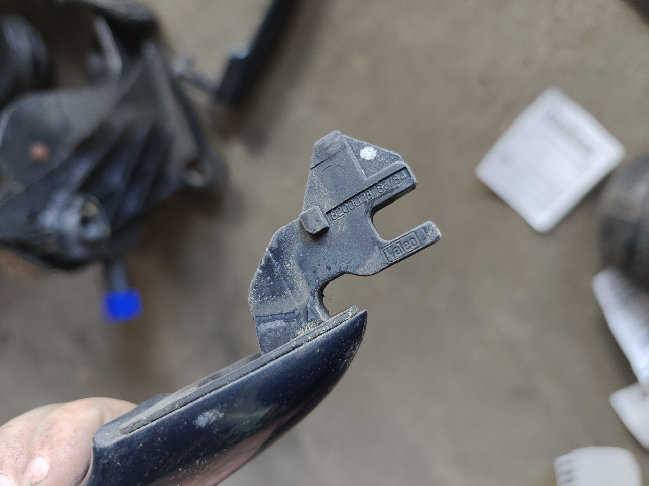 Puxador Exterior Porta Tras Direita RENAULT LAGUNA II Grandtour (KG0/1_) | 01 - 07 Imagem-4