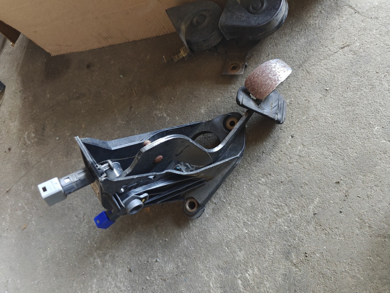 Pedal Travão RENAULT LAGUNA II Grandtour (KG0/1_) | 01 - 07
