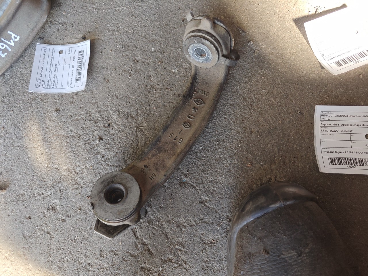 Suporte / Guia / Apoio de chapa aluminio RENAULT LAGUNA II Grandtour (KG0/1_) | 01 - 07