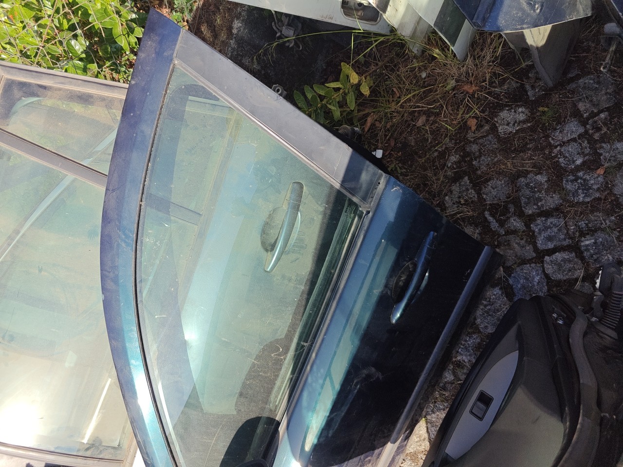 Porta Frente Esquerda com Acessorios RENAULT LAGUNA II Grandtour (KG0/1_) | 01 - 07