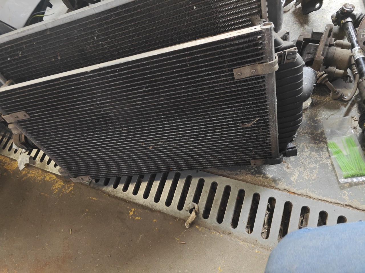 Radiador de Ar Condicionado AC RENAULT LAGUNA II (BG0/1_) | 01 - 07